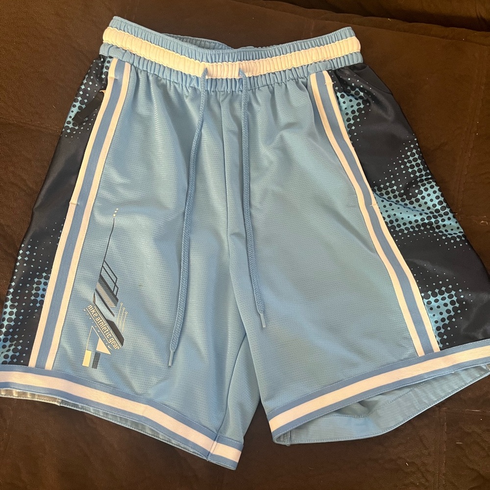 Nike mens shorts - size small